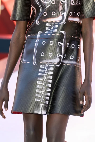 Look 25